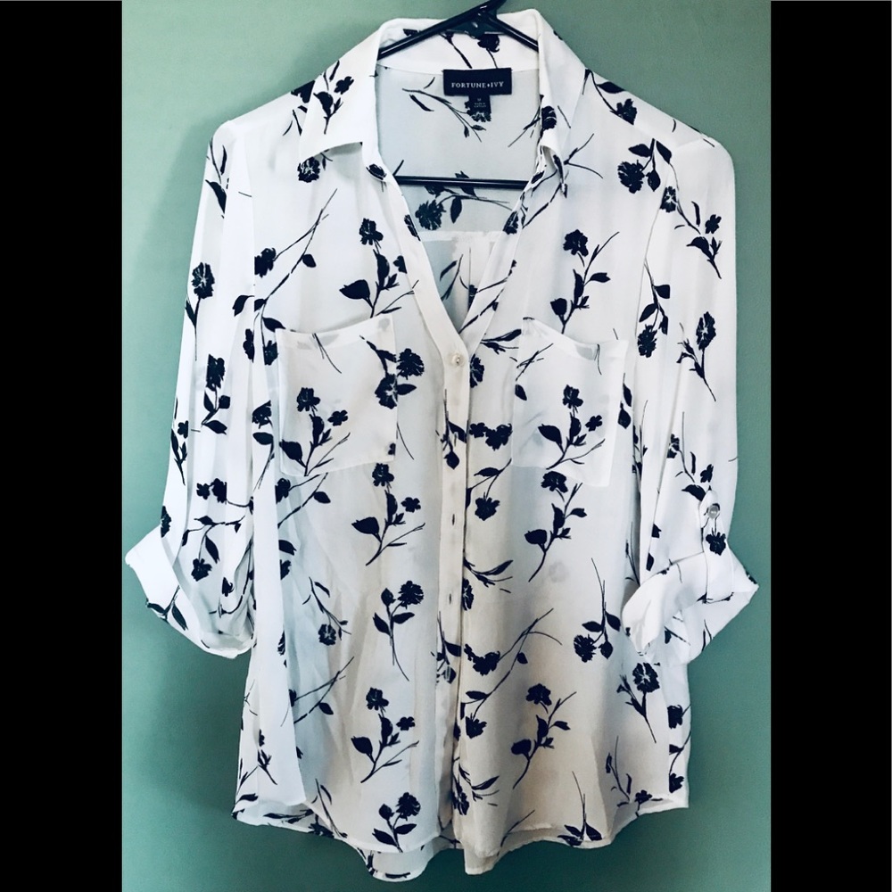 Fortune • Ivy : Button- down blouse.  Size M